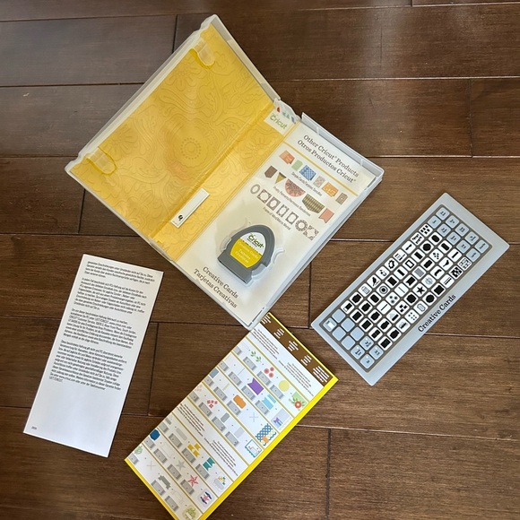 Cricut Project Creative Cards Cartridge - Picture 3 of 3